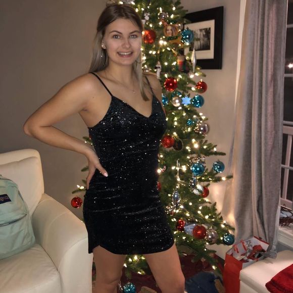 Meet your Posher, Taylor - Picture 1 of 1